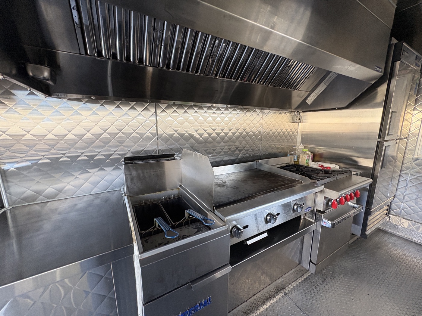 Food Truck Deep Cleaning photo 3