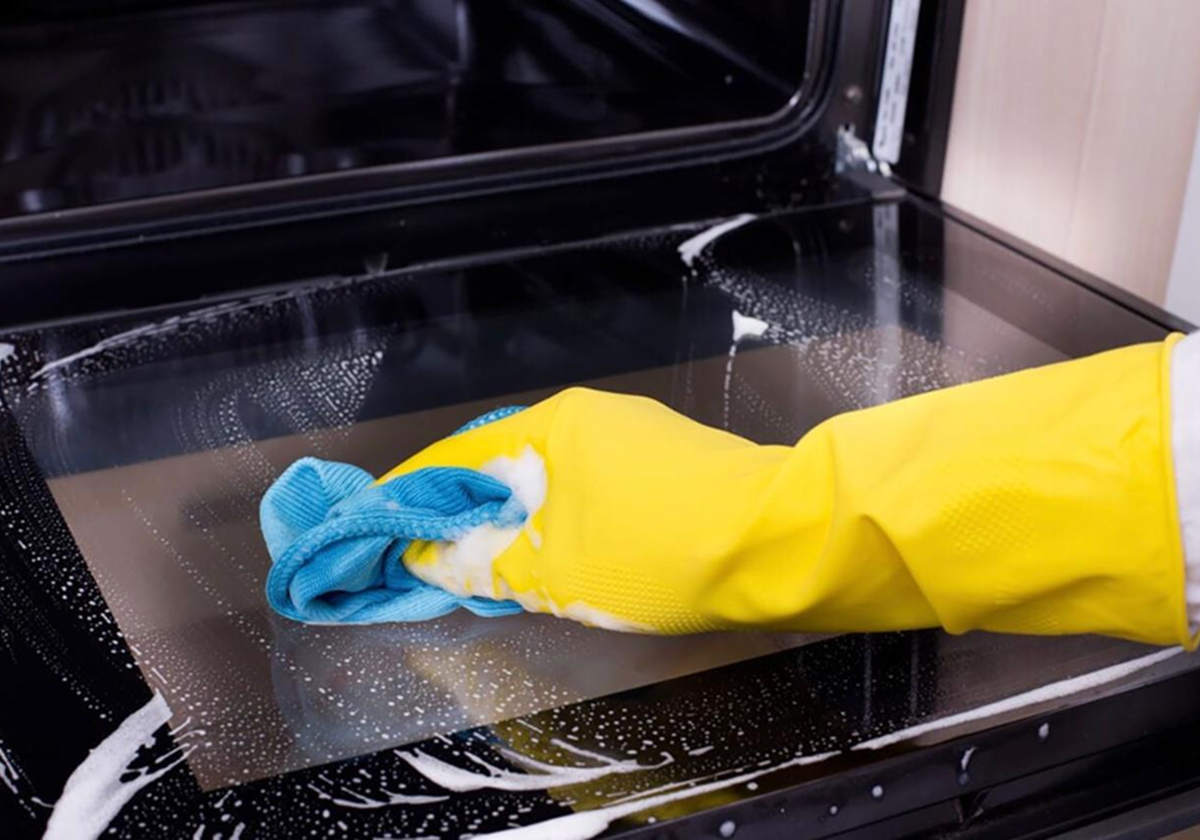 Oven Cleaning photo 1