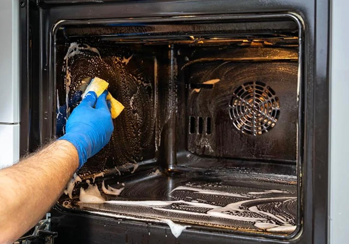 Oven Cleaning photo 2